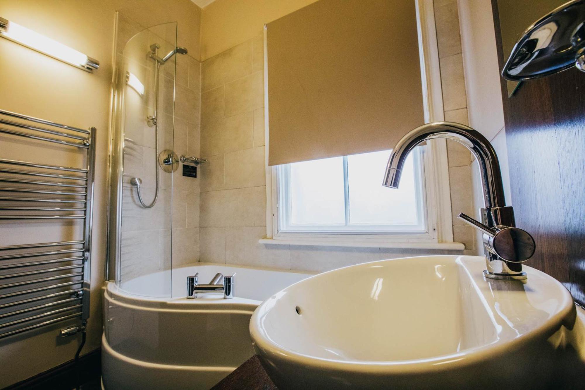 The Duke Of Edinburgh Hotel & Bar Barrow-in-Furness Habitación foto